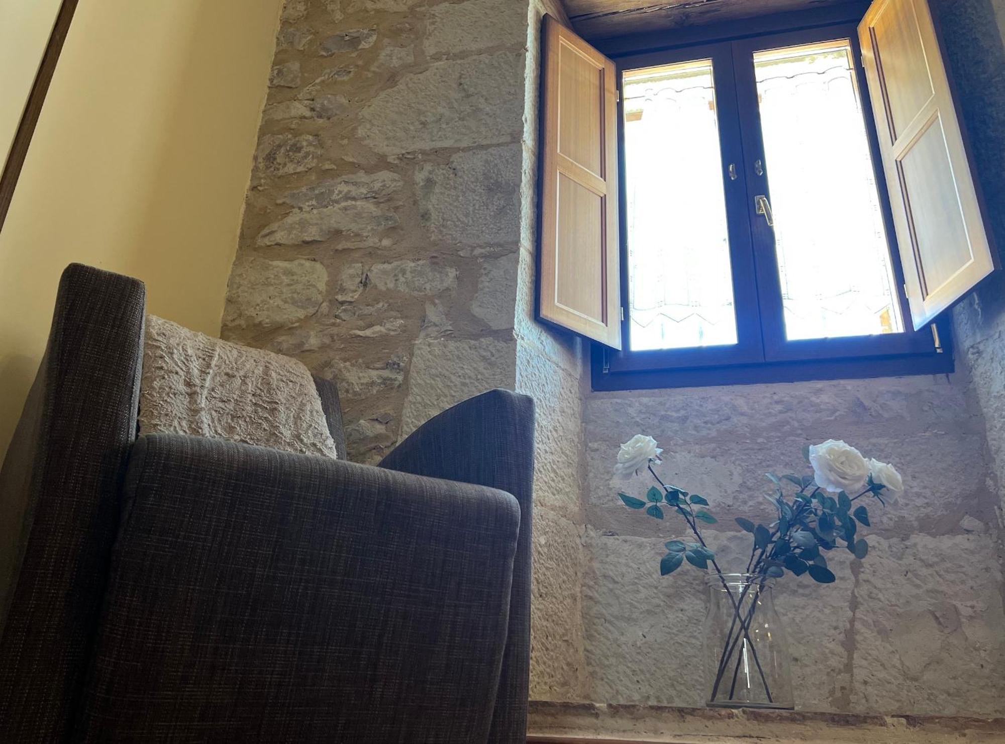 Hotel Rural Restaurante Las Baronas Santa Cruz de la Salceda Ngoại thất bức ảnh