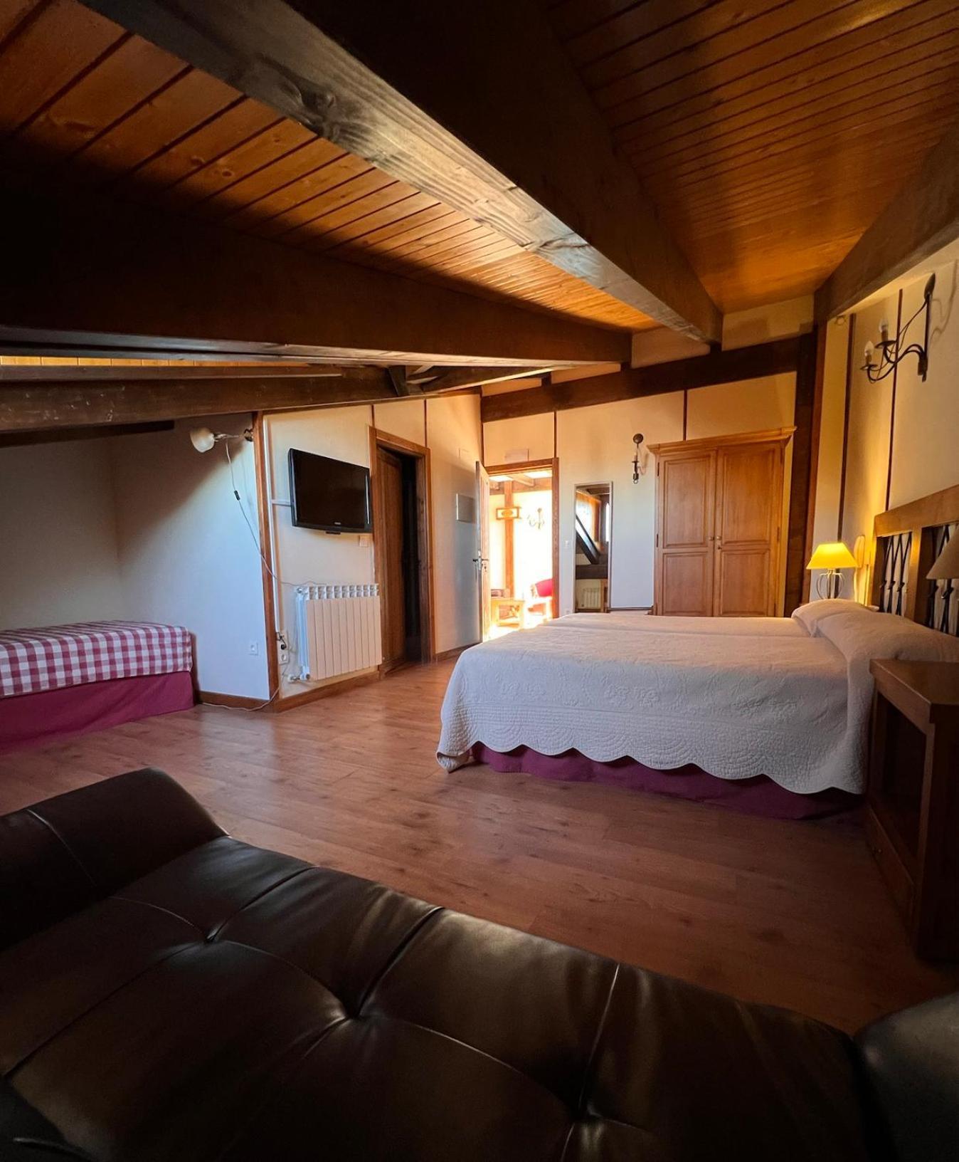 Hotel Rural Restaurante Las Baronas Santa Cruz de la Salceda Ngoại thất bức ảnh